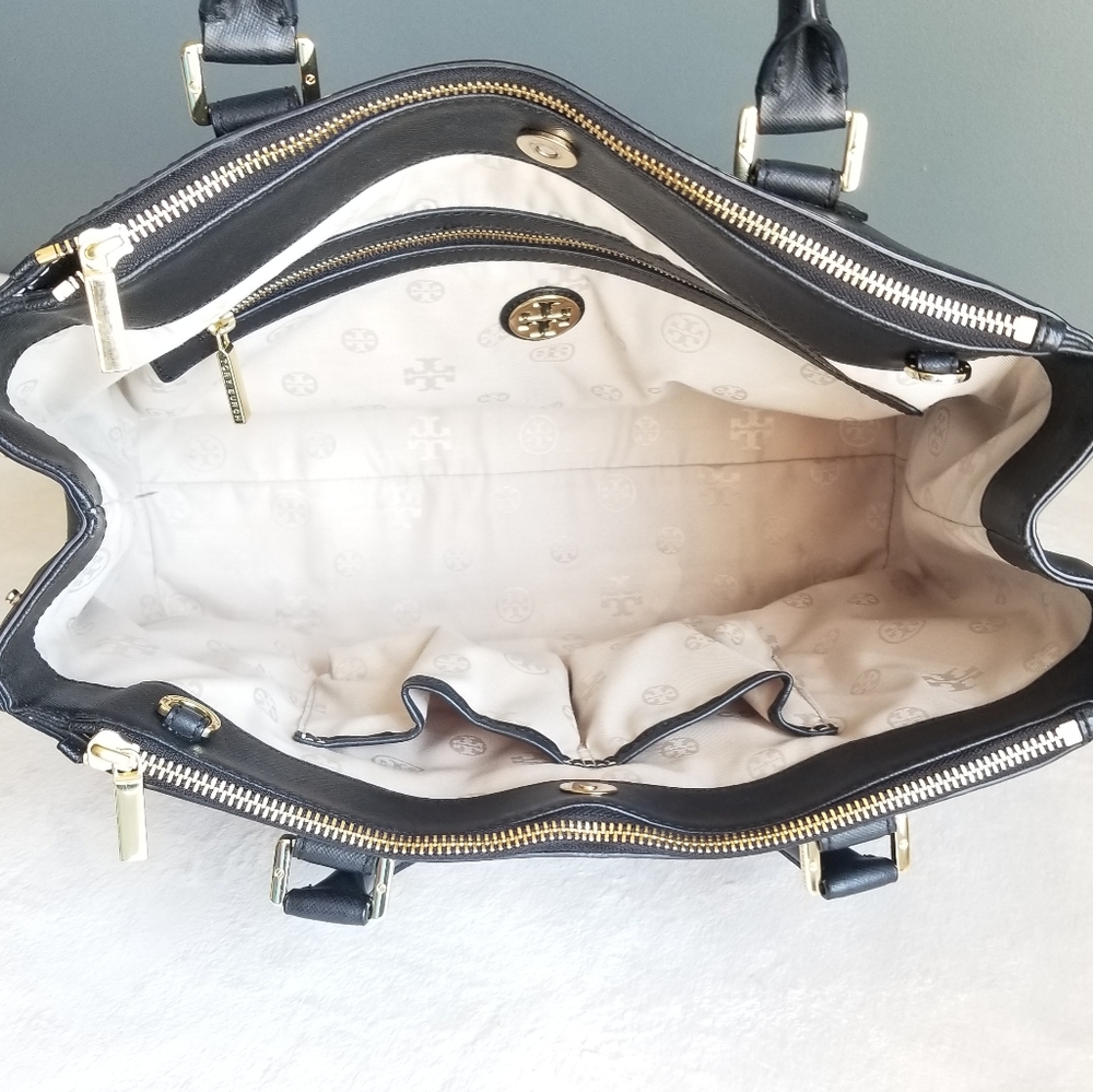 🌻SOLD🌻 Tory Burch Robinson Double Zip Handbag - Picture 15 of 16
